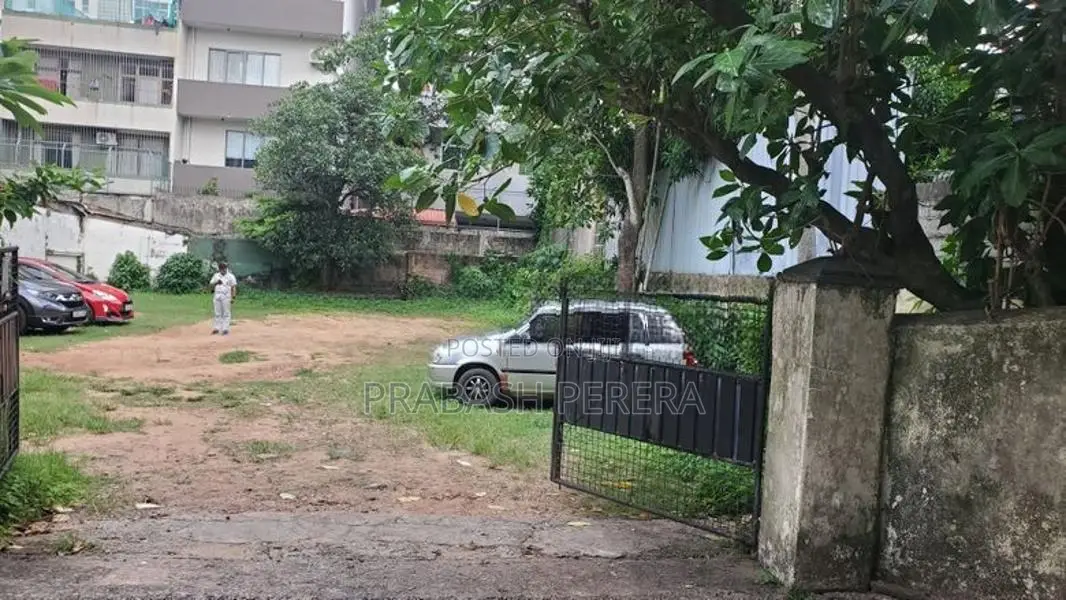22 Perches Land for Sale in Colombo 04.
