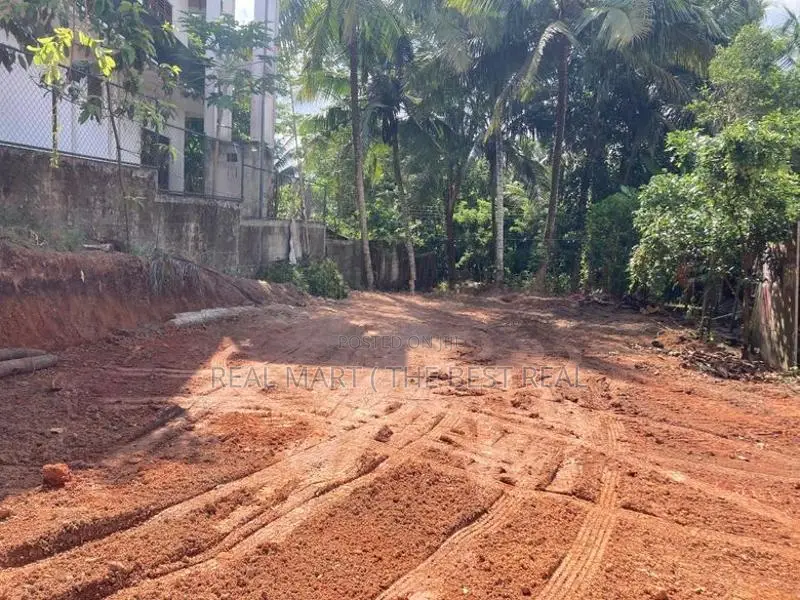Gampaha : 20 Perches Highly Residential Land in Bendiyamulla
