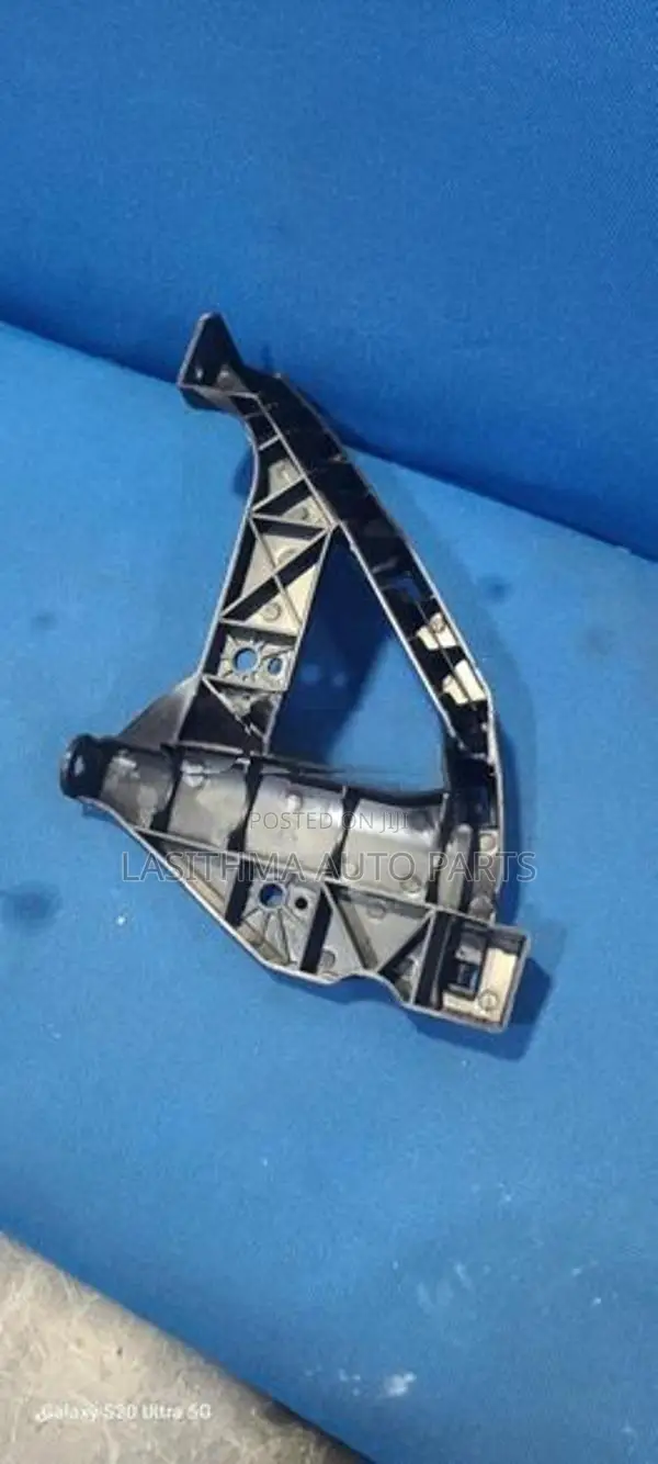 Civic Head Light Bracket