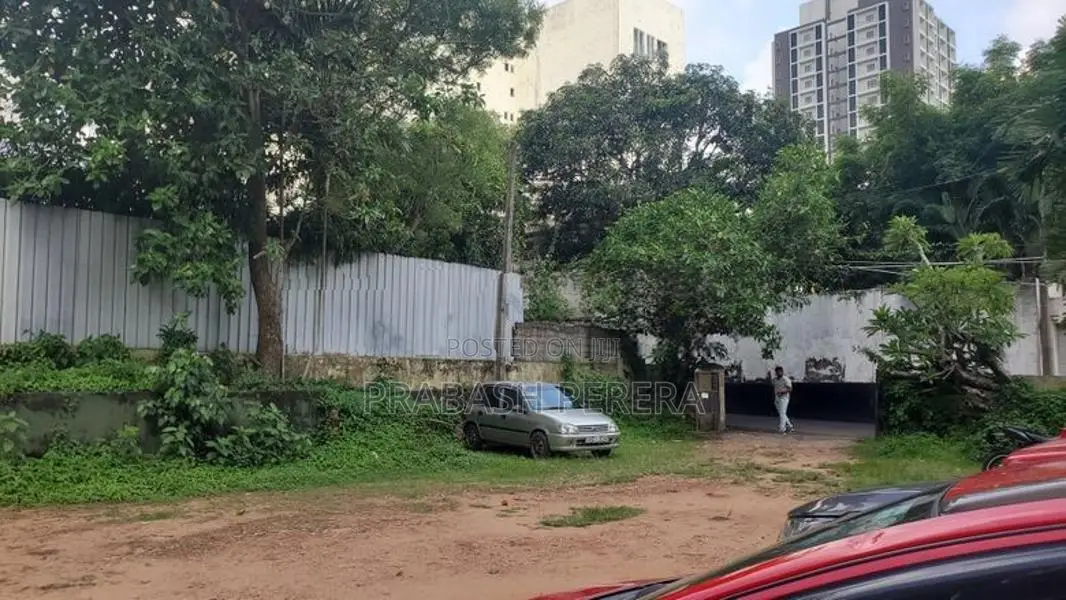 22 Perches Land for Sale in Colombo 04.