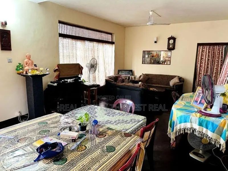 Nugegoda 7BR (18.58P) Luxury House for Sale