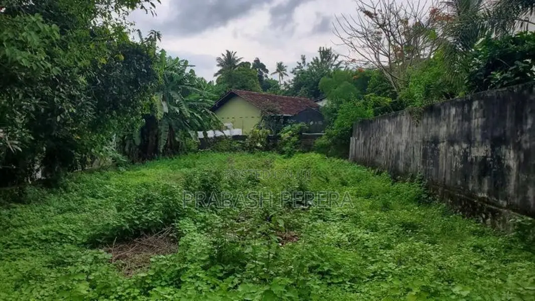 20 Perches Land for Sale in Thalawathugoda
