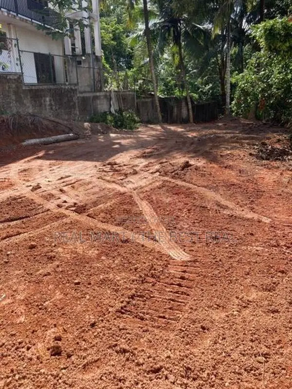 Gampaha : 20 Perches Highly Residential Land in Bendiyamulla