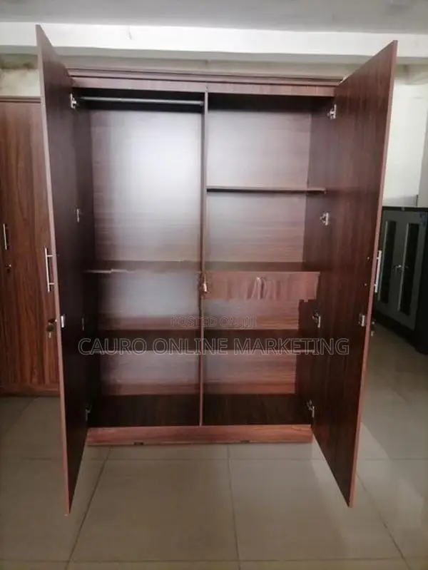 New Melamine 6*4 Ft Wardrobe 3 Door