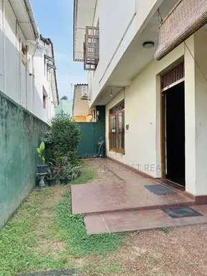 Nugegoda 7BR (18.58P) Luxury House for Sale