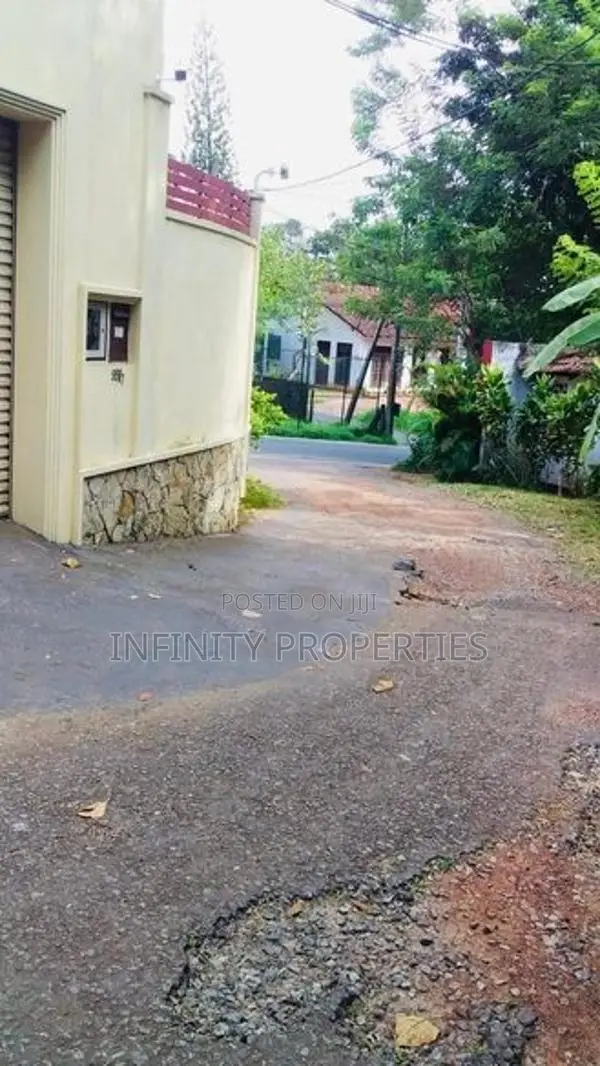 (AFA119) 74.8 p Bare Land Sale At Hokandara Thalawathugoda