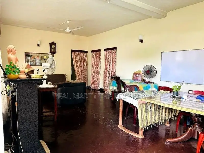 Nugegoda 7BR (18.58P) Luxury House for Sale