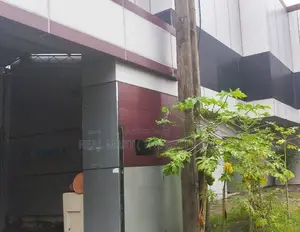 Moratuwa : 10,518sf (32.19P) Commercial Building for Sale in Katubedda