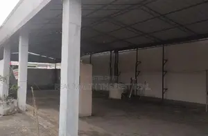 Moratuwa : 10,518sf (32.19P) Commercial Building for Sale in Katubedda