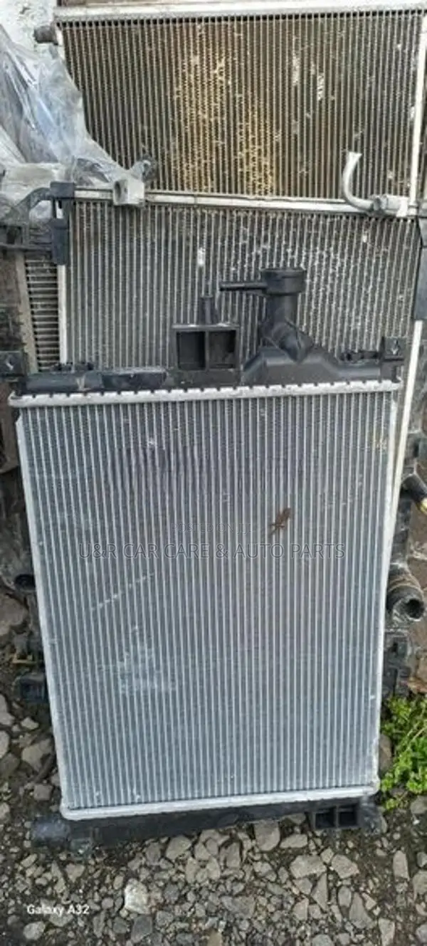Toyota Vitz Radiator