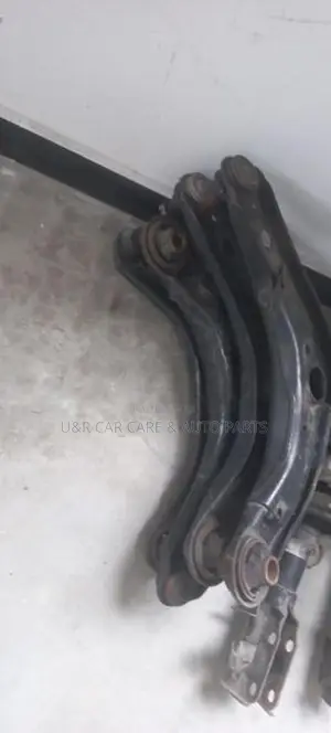 Toyota Aqua Lower Arm