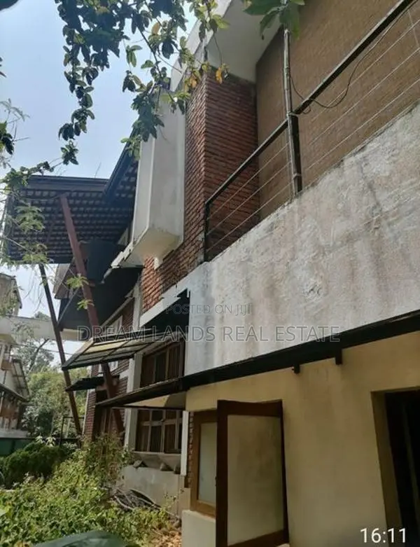 ☆ Piliyandala 2 Storey House for Sale ( Rs-218)