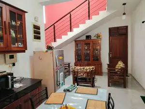 ගඩොල්වලින් පදිංචියට සෑදු මහල් 3 නිවසක් විකිනිමට තලවතුගොඩ.
