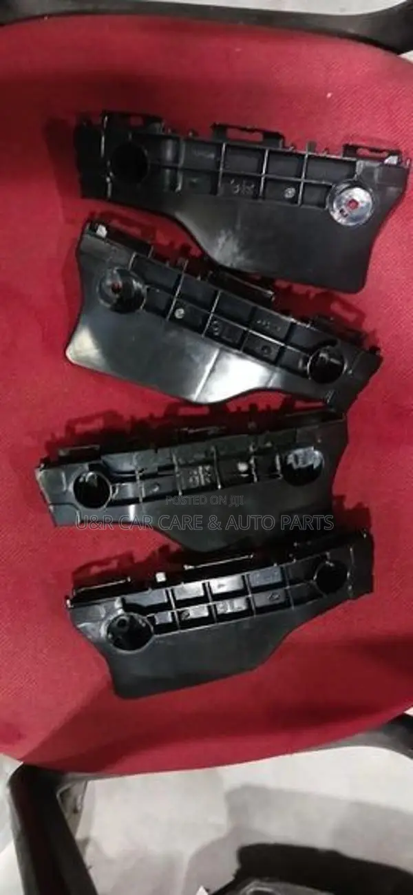 Toyota Aqua Buffer Retainer