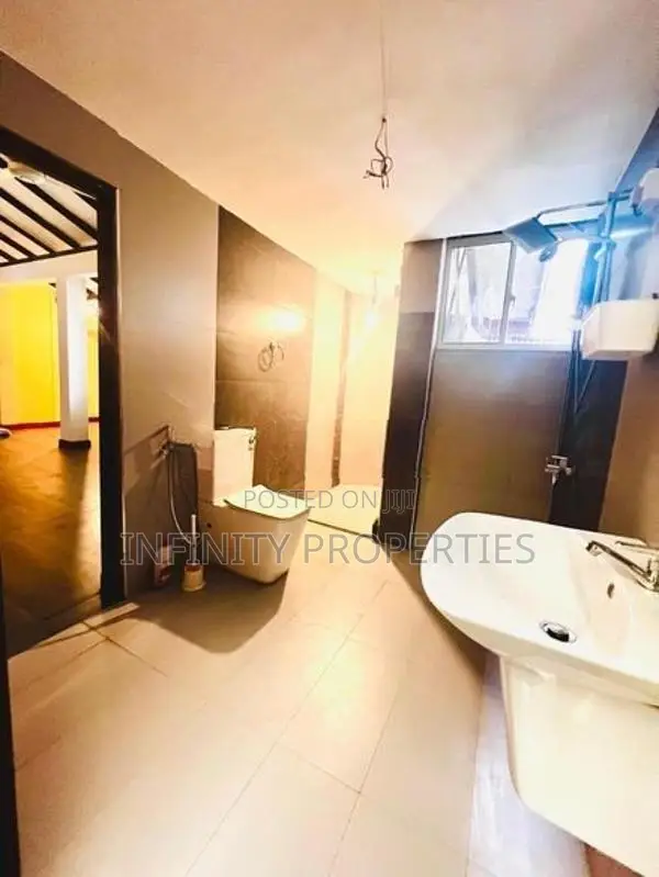 Single storied house for sale at Raththanapitiya.
