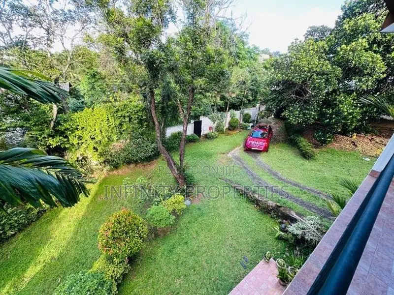 (AFA131) 2 Story House Sale at Thalawathugoda