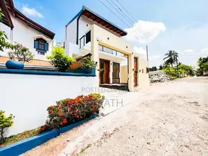 Well Build Super House In Talawatugoda