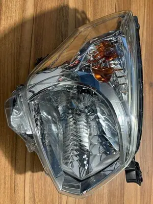 Suzuki Spacia MK42 Right Side Xenon Head Light