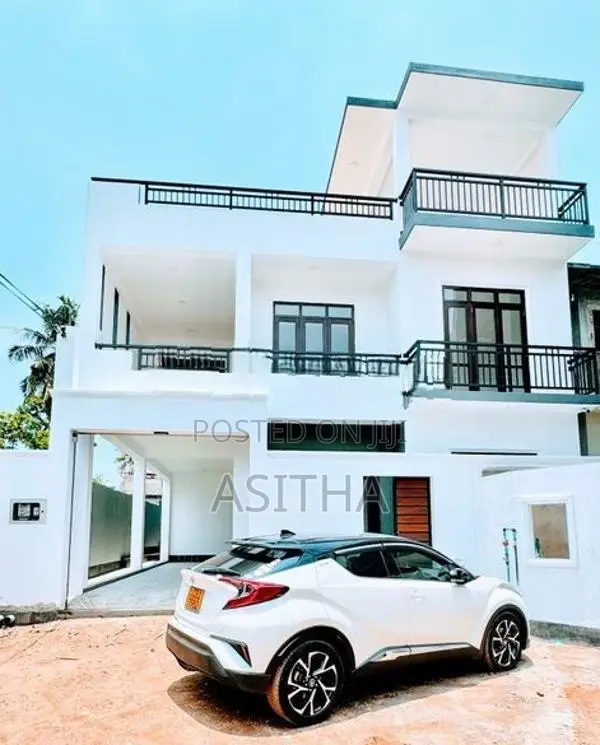 Brand new house Piliyandala