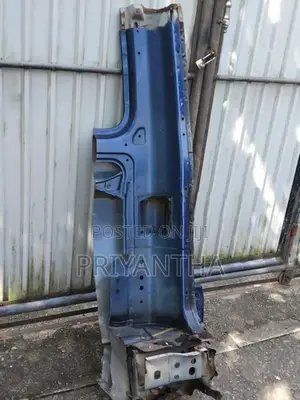 Toyota KDH Rear Right Body Panel/body Cut