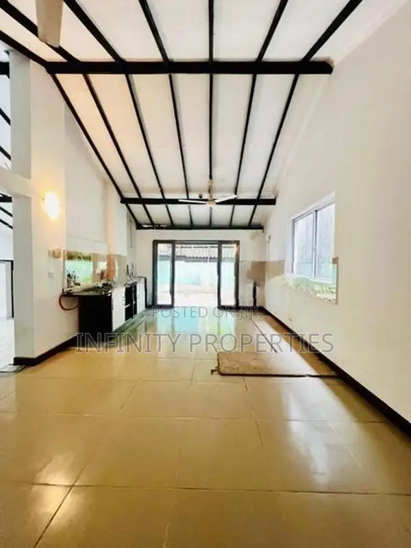 (NNI-188) Two storied house for sale at Raththanapitiya.