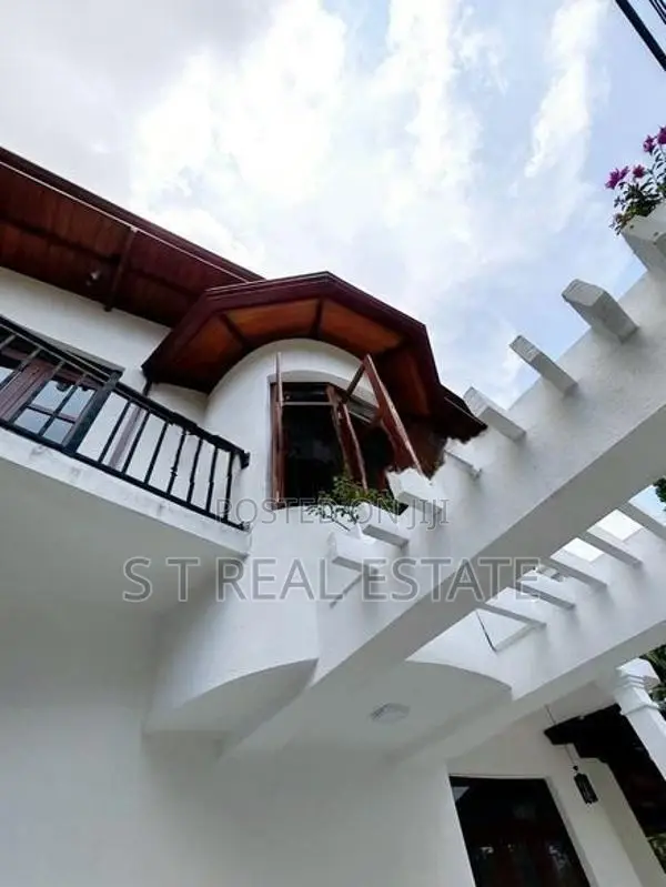 Newly Build Luxury 2 Storey House for Sale in Piliyandala