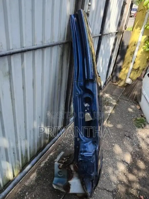 Toyota KDH Rear Right Body Panel/body Cut