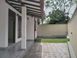 House For Sale In Maharagama Arewwala