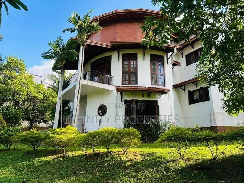 (NNI-187) 50.2 P land with Architect designed 2 story house for sale