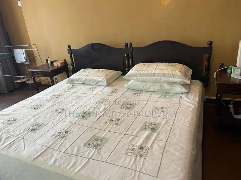 House for sale in Colombo 05