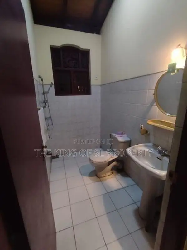 House for sale in Kandana