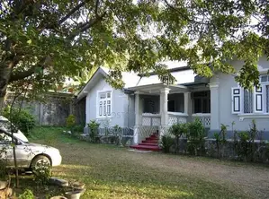 old bungalow with land for sale nugegoda