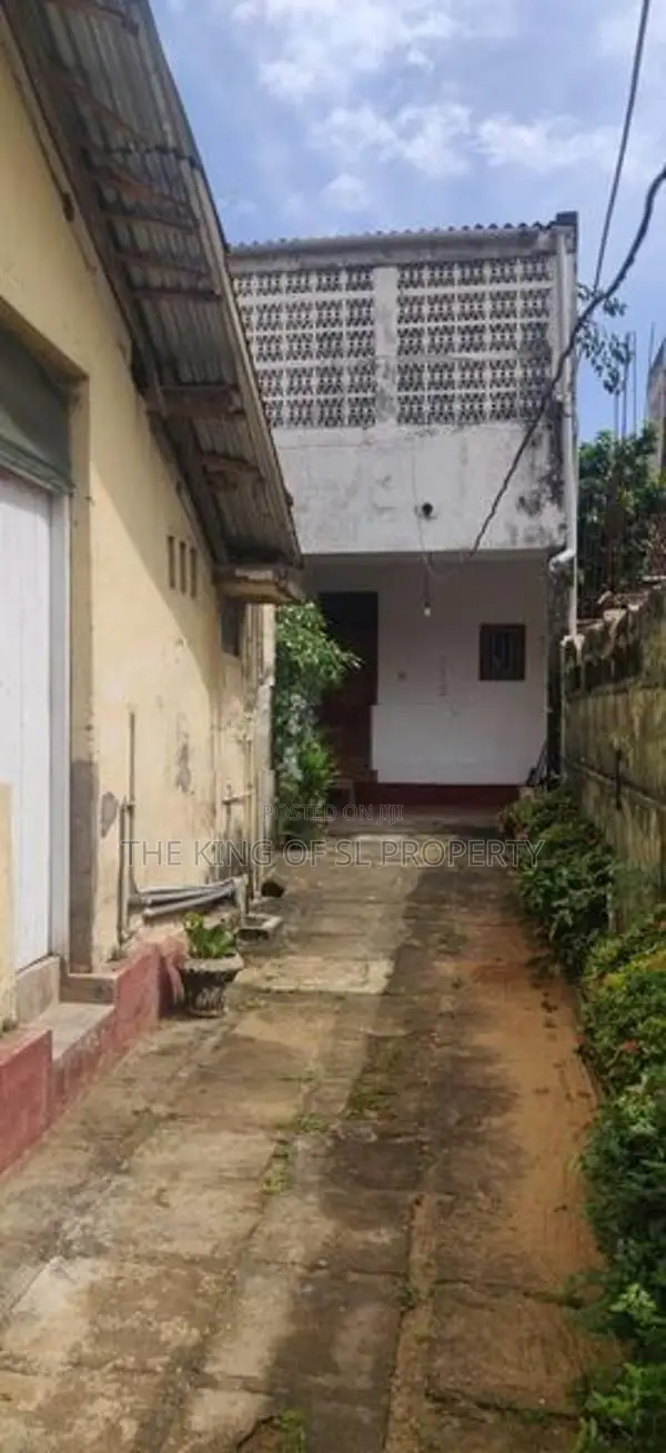 Land for sale in Dehiwala