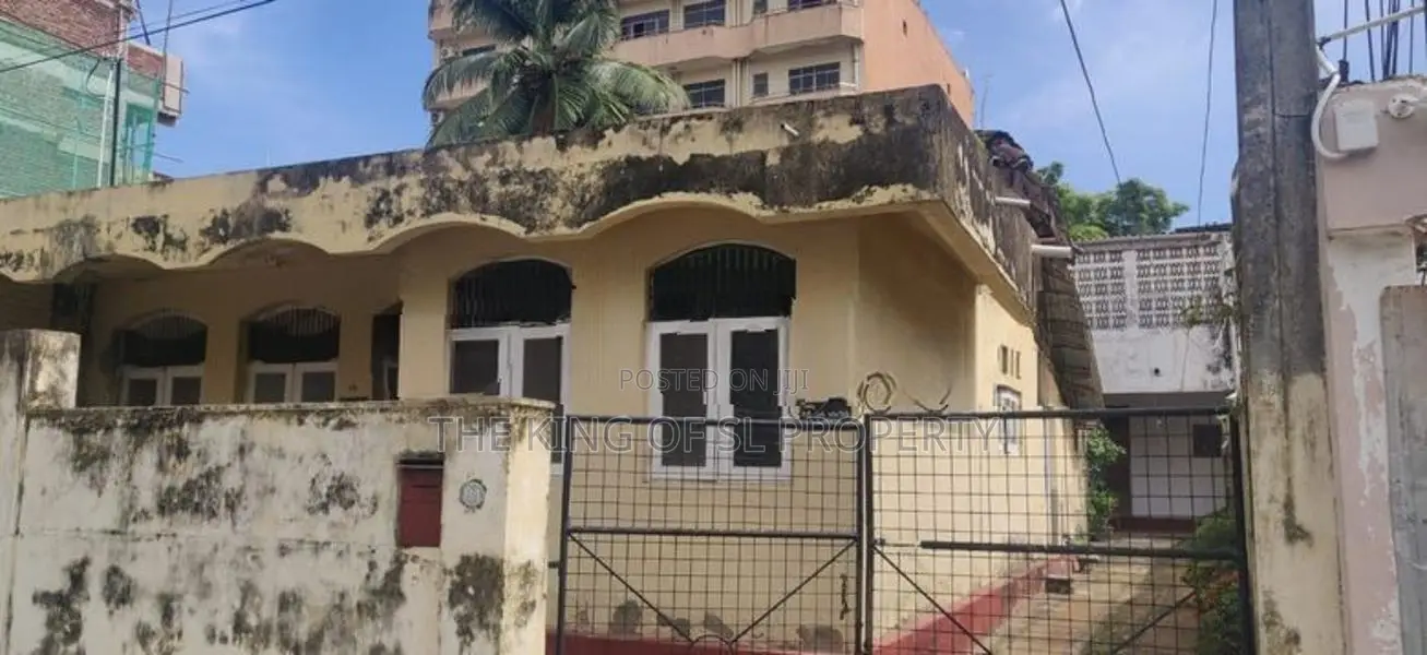 Land for sale in Dehiwala