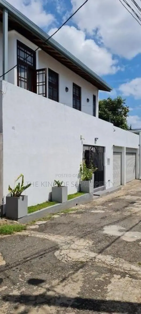 House for sale in Boralesgamuva