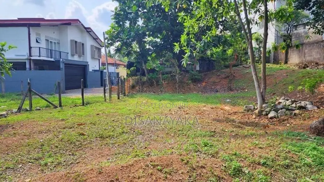 land for sale in Baththaramulla DS1924