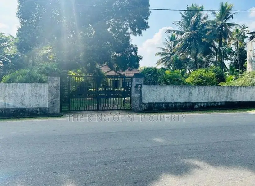 Land for sale in Piliyandala