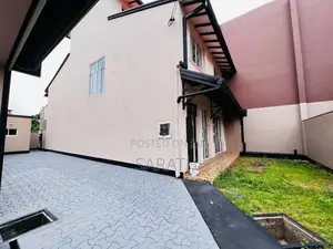 Well Build Brand New House In Talawatugoda