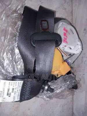 Suzuki Swift ZC 71 S Seat Belts
