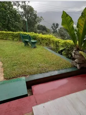 Nuwara Eliya: 5 Bedrooms (40 Perch) Holiday Bungalow for sale Kothmale
