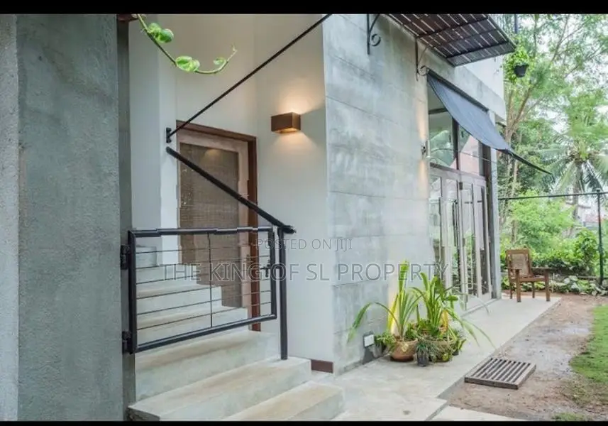 House for sale in Colombo 15