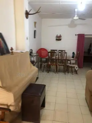 Colombo 15 : 3BR (17P) House for Sale at De la salle street