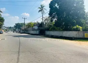 Land for sale in Piliyandala