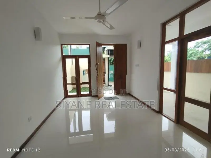 Brand New House Sale in Thalawathugoda