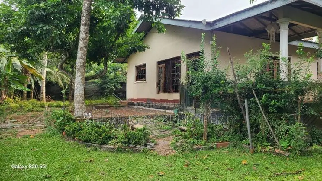 House for sale in Kesbewa