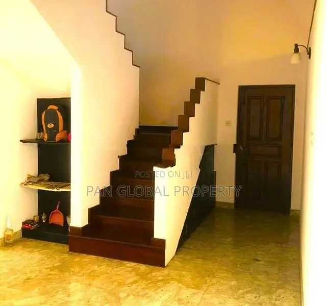 House For Sale in Rathmalana