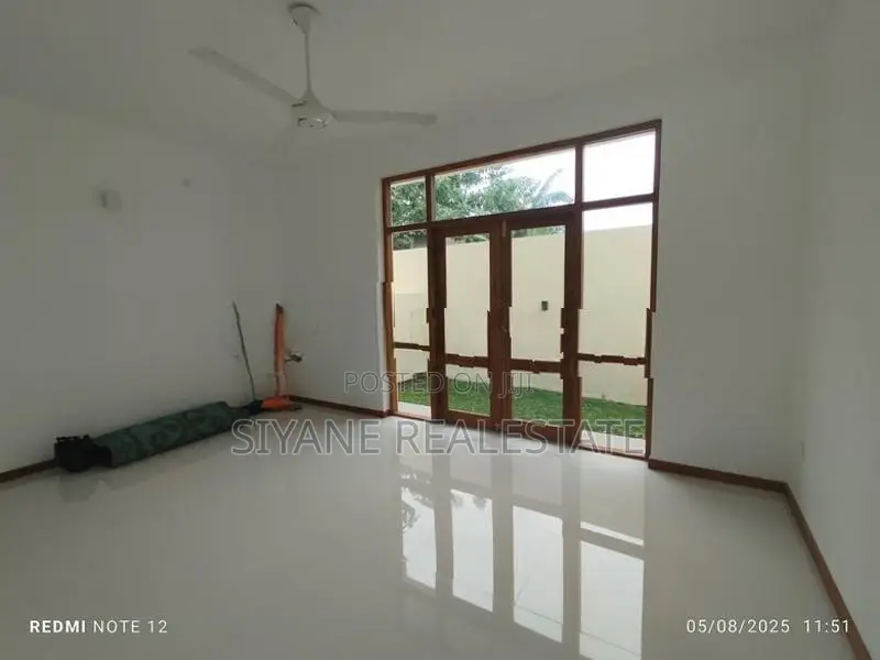 Brand New House Sale in Thalawathugoda
