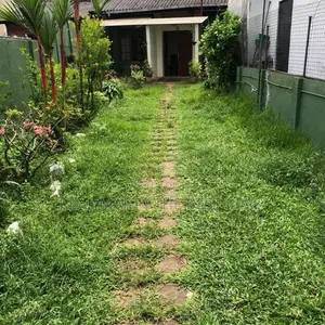 Colombo 15 : 3BR (17P) House for Sale at De la salle street