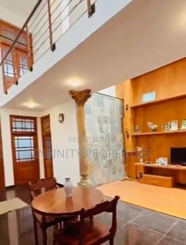 (AFA169 ) Luxury House for Sale: Borelasgamuwa