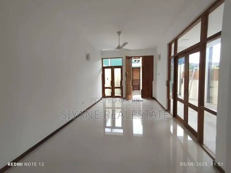 Brand New House Sale in Thalawathugoda